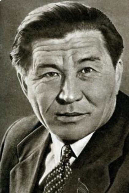 Шакен Айманов